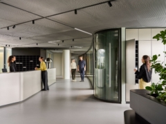 Table Lamp in International Consulting Firm Offices - Berlin