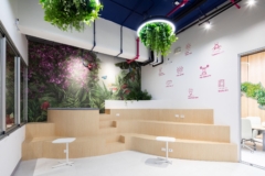 Colorful Exposed Ceiling - Strict 1 in Ocean Network Express Offices - San José