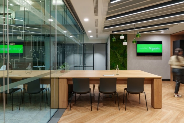 Schneider Electric Offices - London - 4