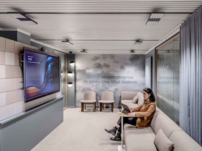 The AXA Group’s Global Headquarters - Paris - 5