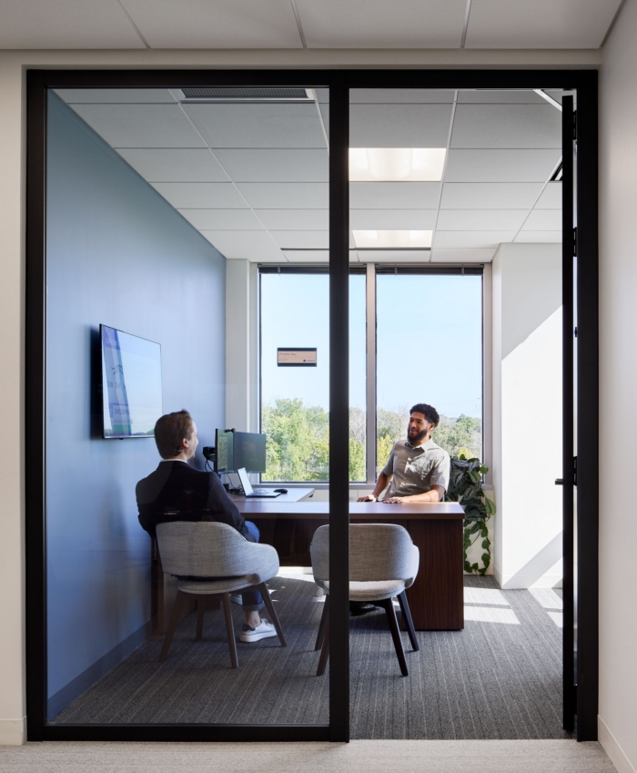 Confidential Financial Services Company Offices - Minnetonka - 11