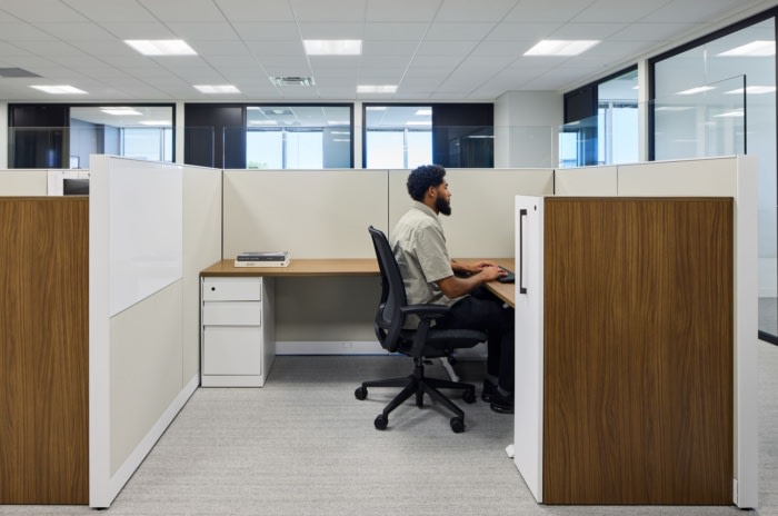 Confidential Financial Services Company Offices - Minnetonka - 12