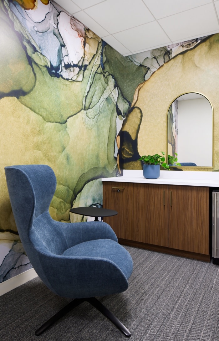 Confidential Financial Services Company Offices - Minnetonka - 13