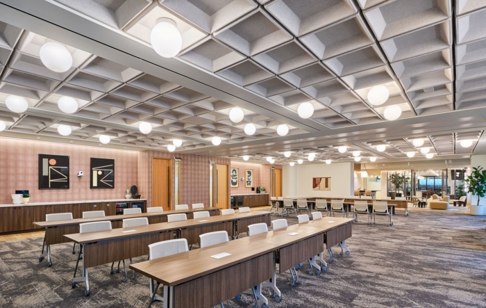 Husch Blackwell Offices - Kansas City - 15