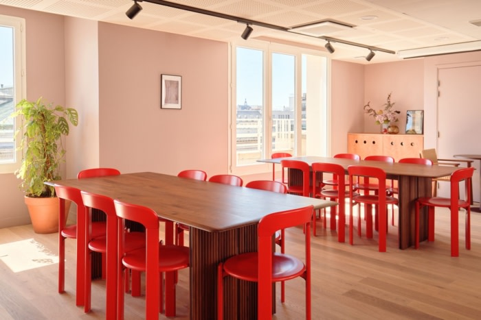 Morning Offices – Paris