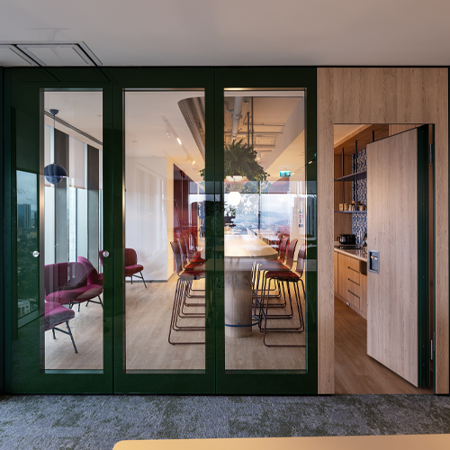 Movable Glass Wall by TRIMline