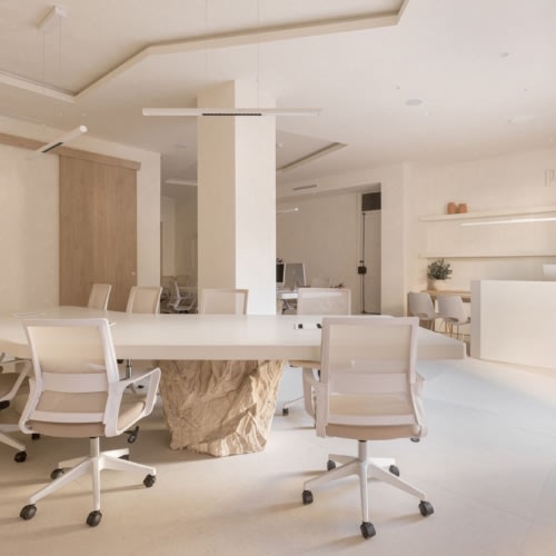 recent Person Inmobiliaria Ruzafa Offices – Valencia office design projects