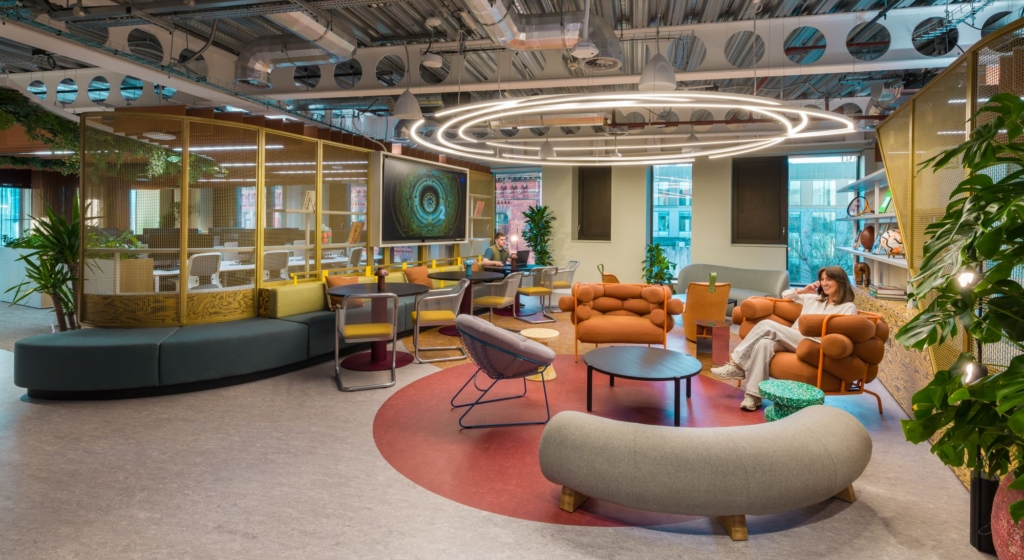 Virgin Media O2 Offices - Manchester | Office Snapshots