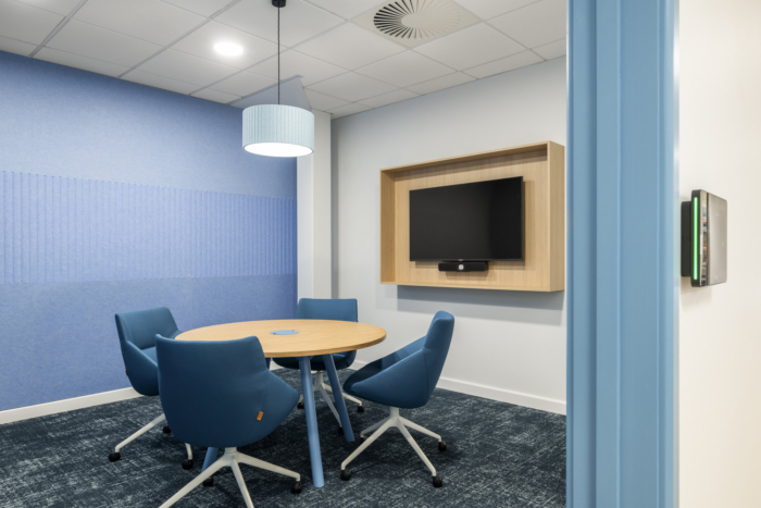 Smiths News Offices - Swindon - 8