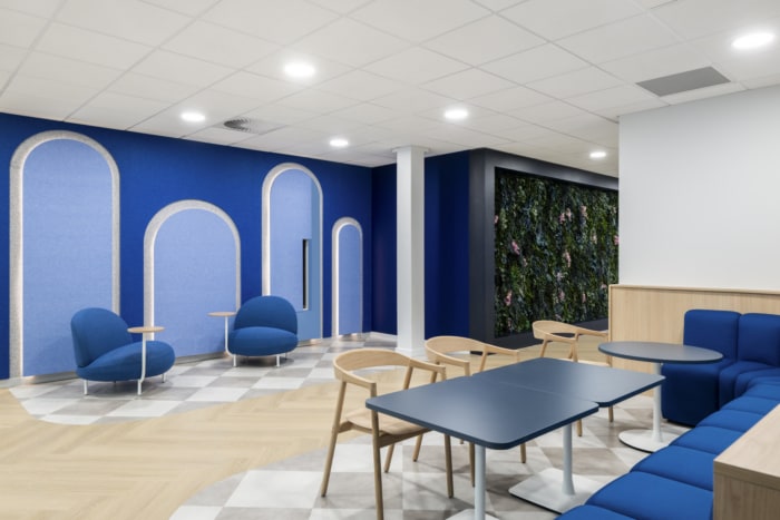 Smiths News Offices - Swindon - 10
