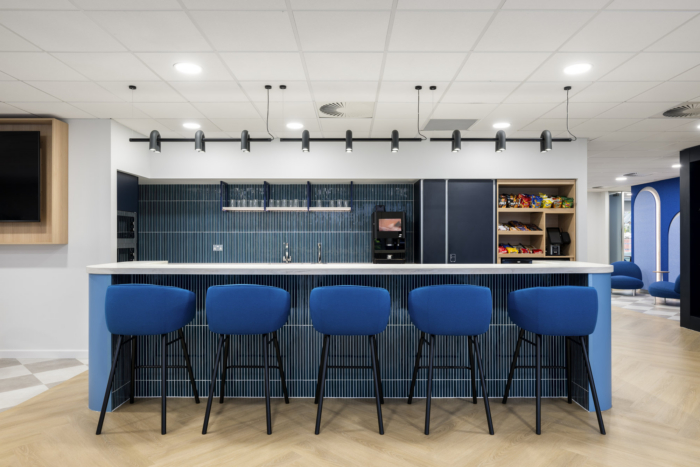 Smiths News Offices - Swindon - 11