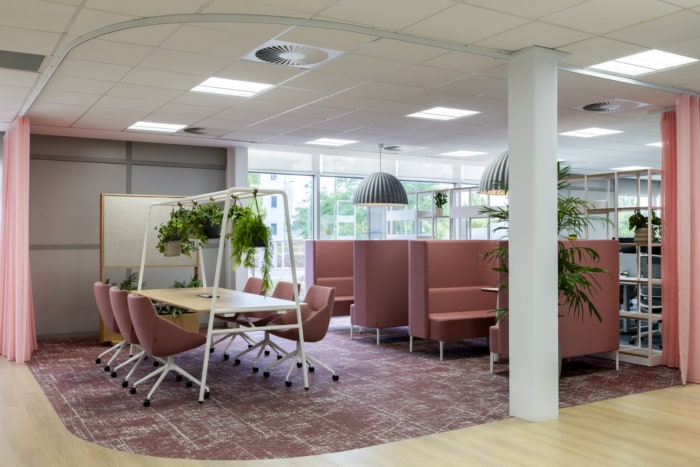 Smiths News Offices - Swindon - 3