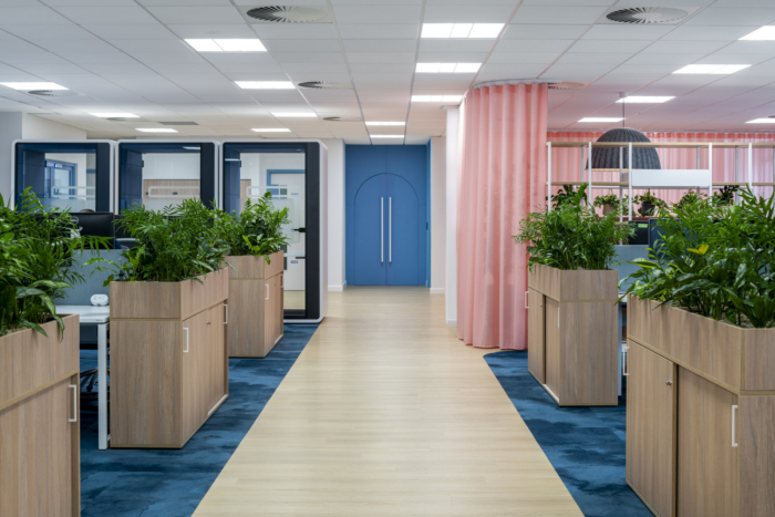 Smiths News Offices - Swindon - 4