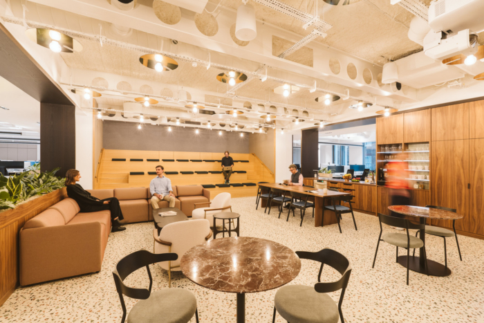 Confidential Financial Company Offices – London - 7
