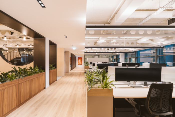Confidential Financial Company Offices – London - 8