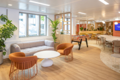 Sofas / Modular Lounge in Oliver Wyman Offices - Paris