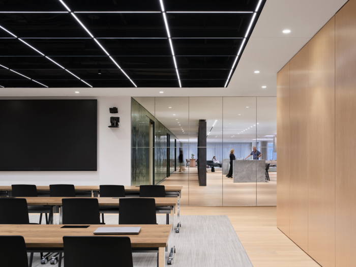 77 West Wacker Lobby and Amenity Space - 4