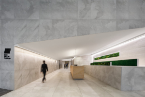 1801 McGill College Lobby – Montreal